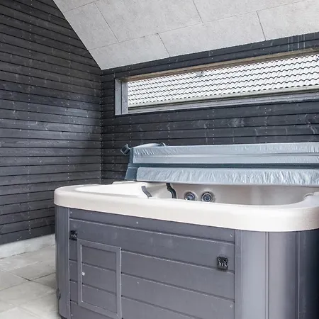 بيت للعطل 4 Bedroom Stunning In Romo Kongsmark